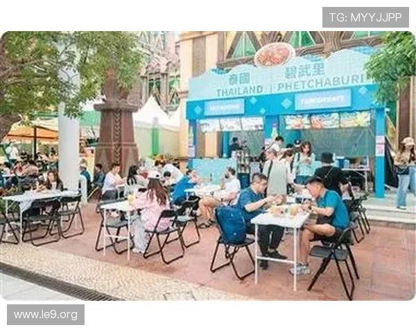 澳门巴黎人购物中心的特色美食推荐：必尝的餐厅和特色小吃